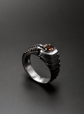 纯银赛博朋克未来派石榴石戒指