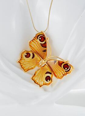 海琥珀镶嵌纯银镀金蝴蝶胸针项链