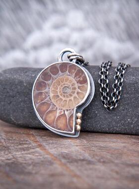 菊石化石螺旋图案氧化纯银项链