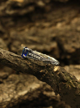 椭圆蓝宝石钻石树枝订婚戒指白金