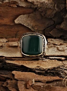 绿色玛瑙石镶嵌雕花抛光戒指纯银