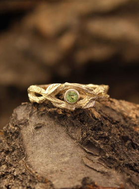 女14K金复古天然橄榄石镶嵌戒指