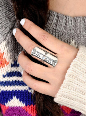 纯银波西米亚彩虹月光石戒指宝石