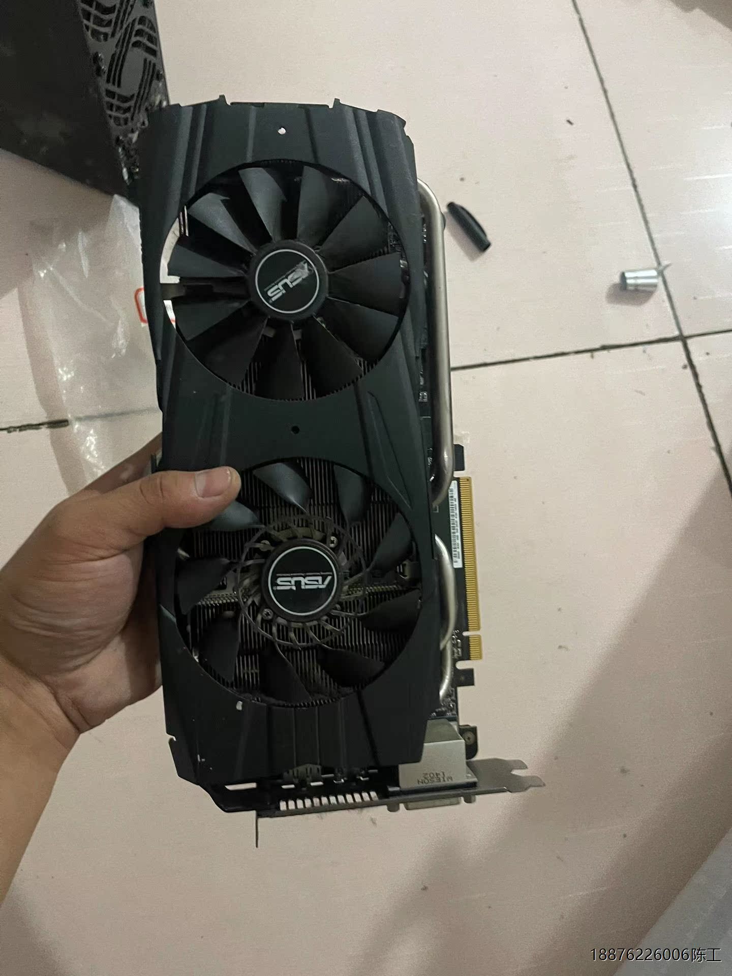 华硕AMD Radeon R9290 series 4G - 图0