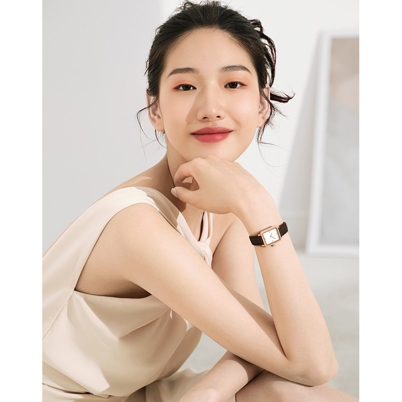 新品首发飞亚达女ins风小众小方表 飞亚达国产腕表