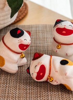 日本京都手工绢布龙虎作 招财招福大笑猫办公室车载摆设生日礼物