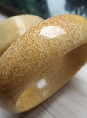 小乔珊瑚玉56圈蕾丝花橘红色手镯