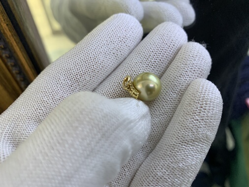 浓金怪色南洋金珠12.0mm正圆极光18k金钻石挂件天然色海水珍珠