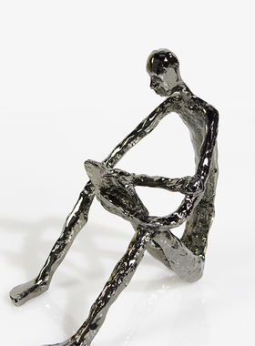 现代简约金属看书人物雕塑摆件