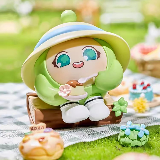 Genuine Eggman Party Let's go on a picnic together, blind box hand-made toys, trendy doll ornaments, game peripherals, birthday gifts