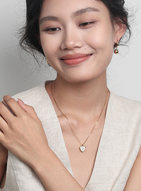 巴黎甜酒贝母锆石爱心项链毛衣链