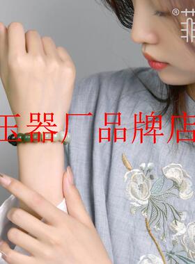 高端和田玉油青手串男女款渐变色老型珠晴水青白玉珠子散珠玉手链