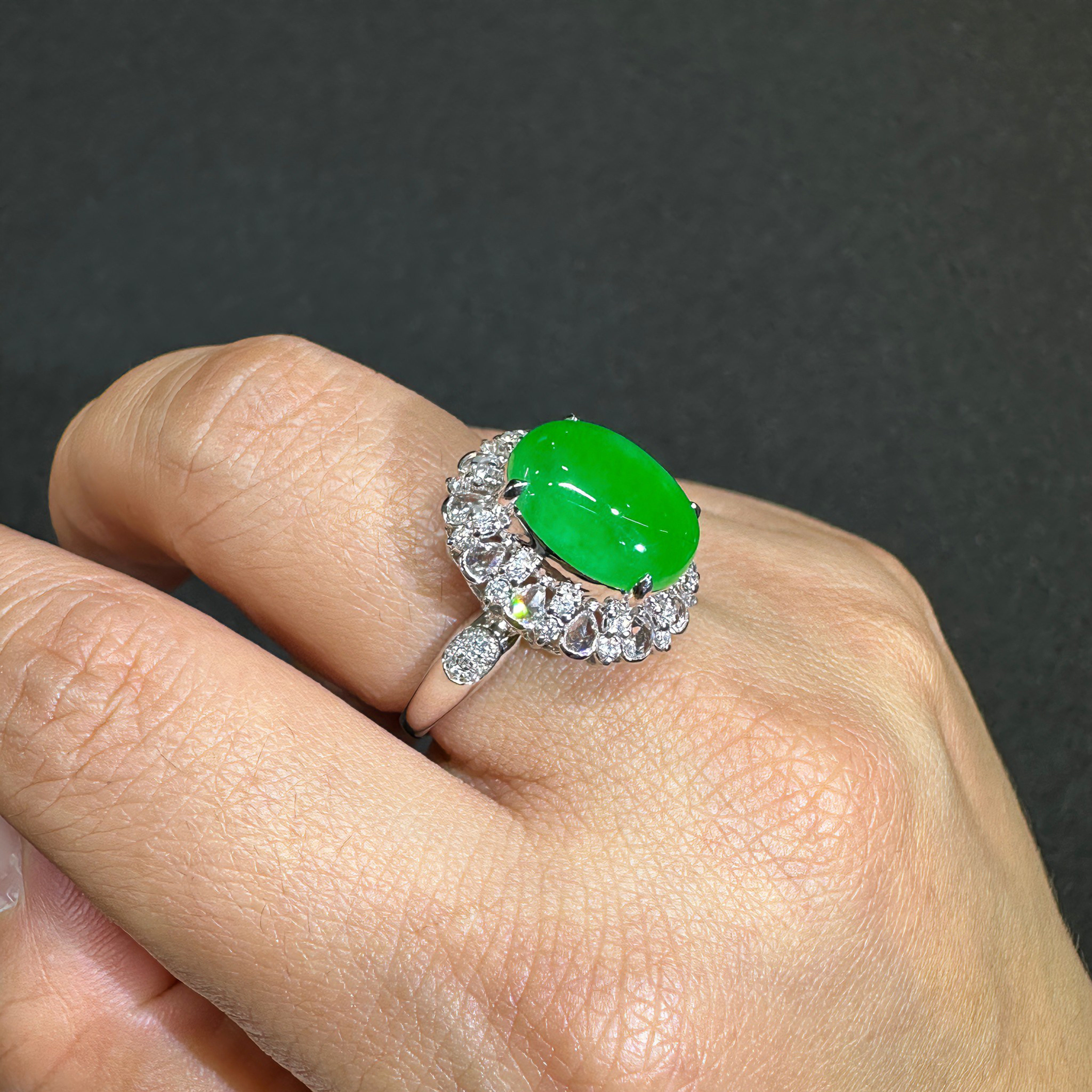 缅甸A货冰种正阳绿翡翠蛋面戒指18k金镶钻石满绿翡翠蛋面戒指女款,淘宝优惠券,粉丝福利购,淘宝优惠卷