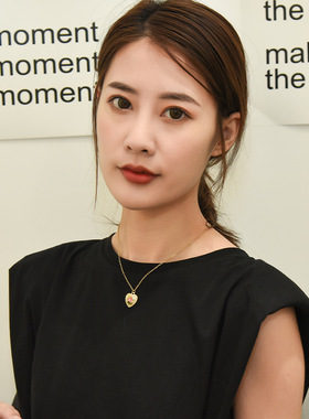 禁欲小众简约可爱自然陶瓷桃心项链俏皮温柔款冷淡风气质吊坠配饰