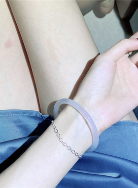 荔枝冻天然冰种玉髓手镯少女