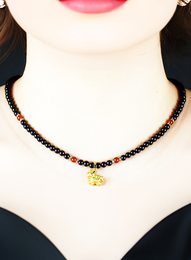 本命年小马吊坠项链玛瑙锁骨链