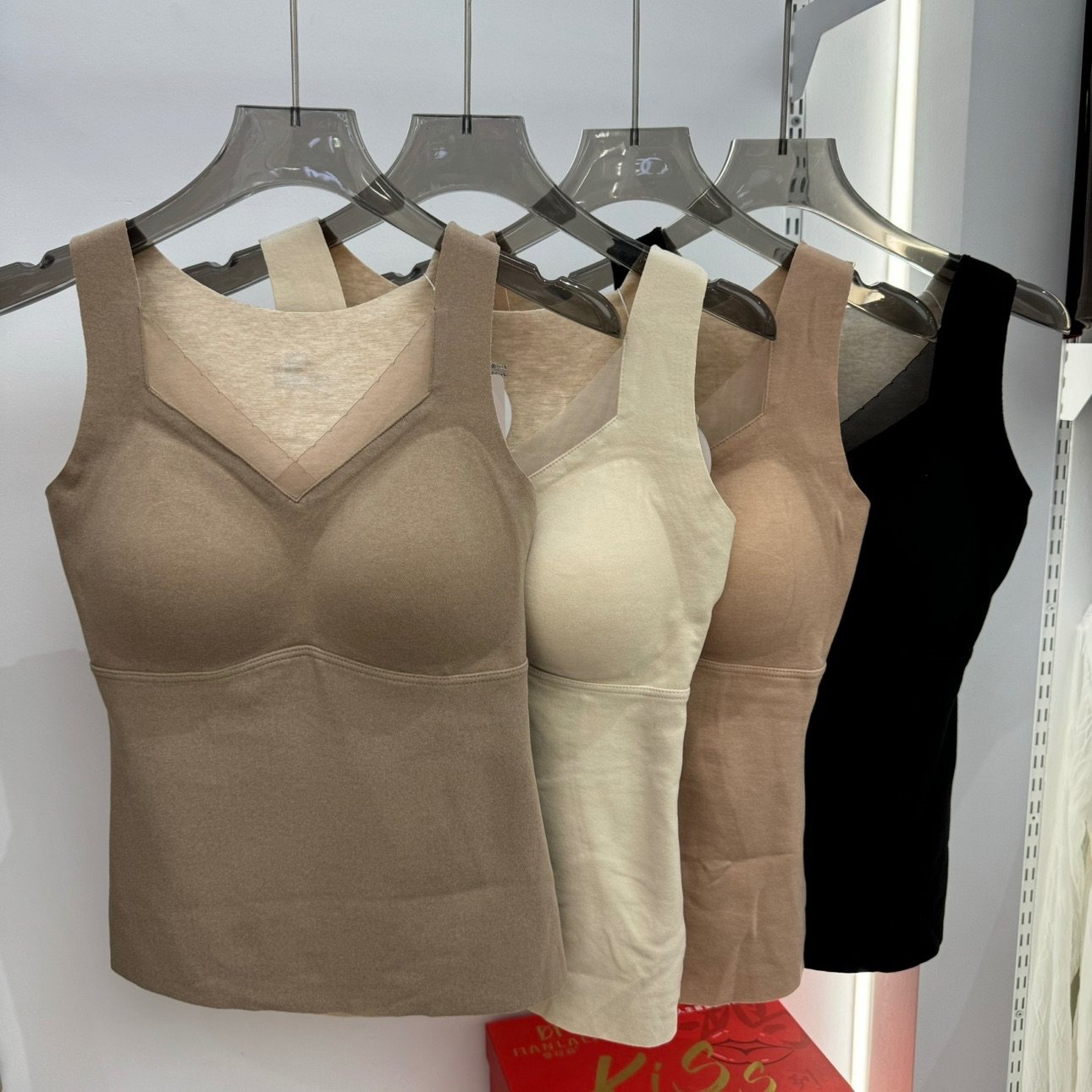 美月馨9019秋冬石墨烯绵羊毛提拉保暖背心女一体式发热带胸垫上衣,淘宝优惠券,粉丝福利购,淘宝优惠卷