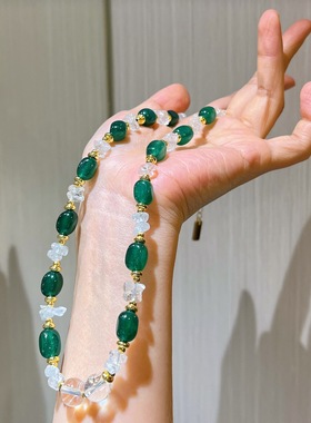 只此青绿祖母绿色石英岩玉串珠天然白水晶碎石项链锁骨链复古原创