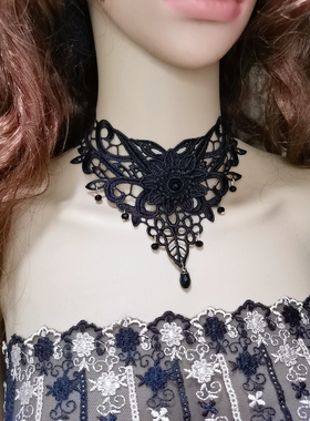 镶钻颈带糖衣泡菜蕾丝女