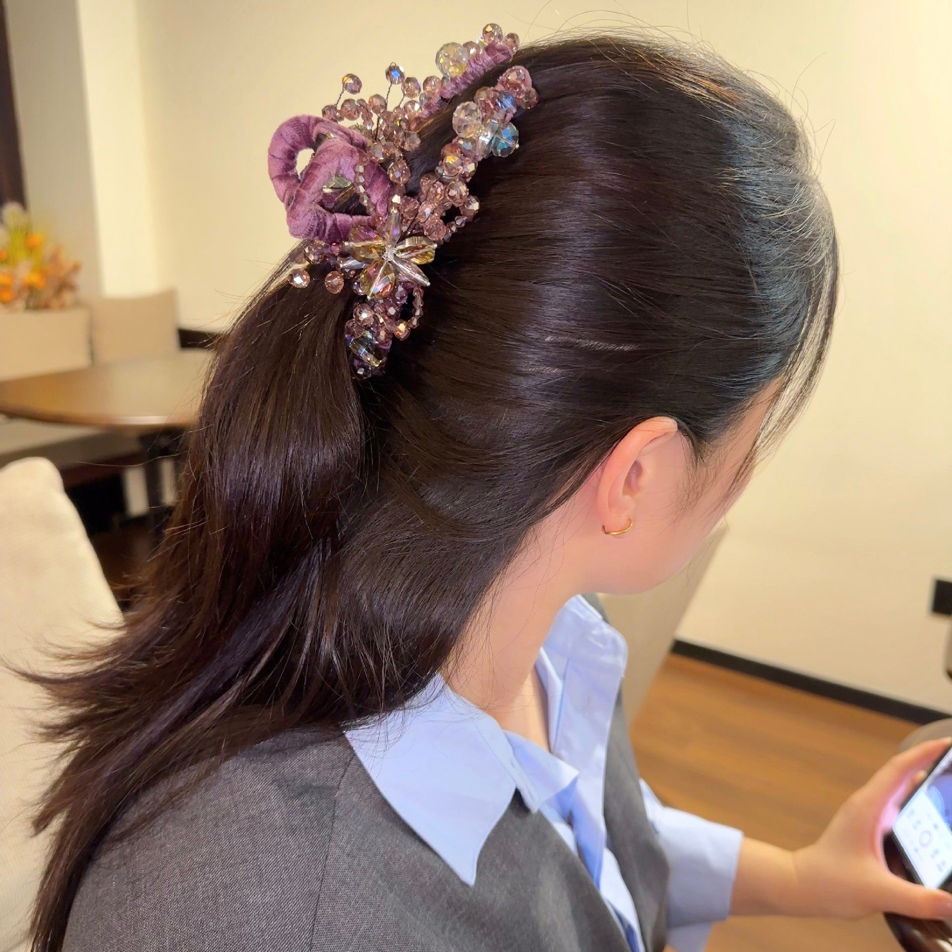 韩国东大门新品重工抓夹手工水晶轻奢毛毛后脑勺高级感盘发鲨鱼夹,淘宝优惠券,粉丝福利购,淘宝优惠卷