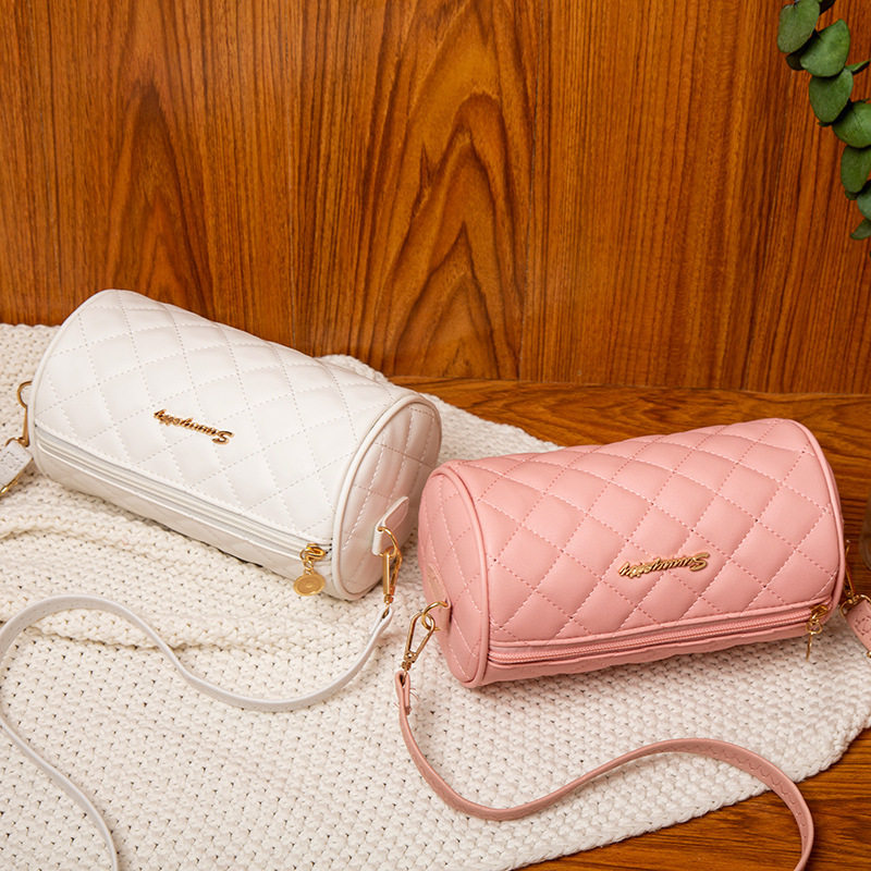 一件代发女士菱格绣线圆筒单肩零钱包2022秋冬韩版新款个性猪笼包,淘宝优惠券,粉丝福利购,淘宝优惠卷