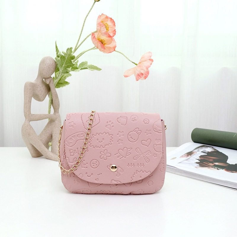 包包2023新款半圆马鞍包斜挎包迷你女学生压花单肩链条包,淘宝优惠券,粉丝福利购,淘宝优惠卷