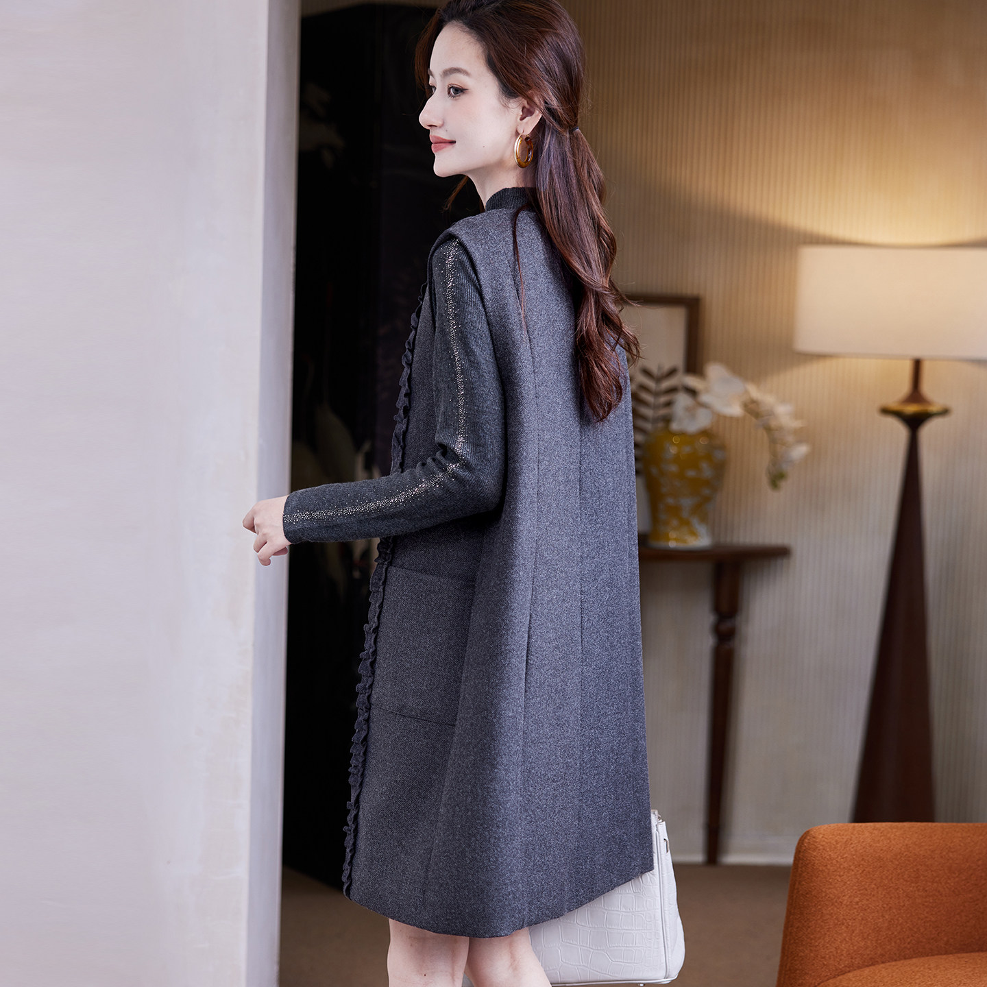 宝诗黎圆领木耳边背心连衣裙2025冬季简约老钱风气质宽松休闲裙