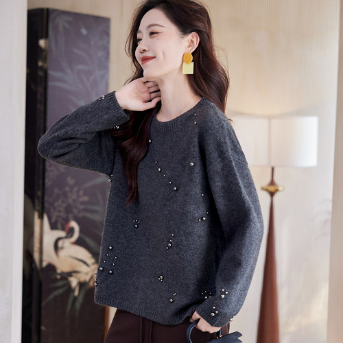 宝诗黎圆领钉珠慵懒毛衣女2026早春简约纯色休闲百搭宽松针织上衣 - 图0