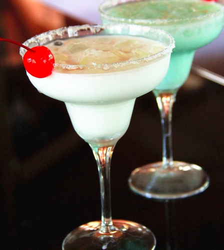 Коктейльный бокал