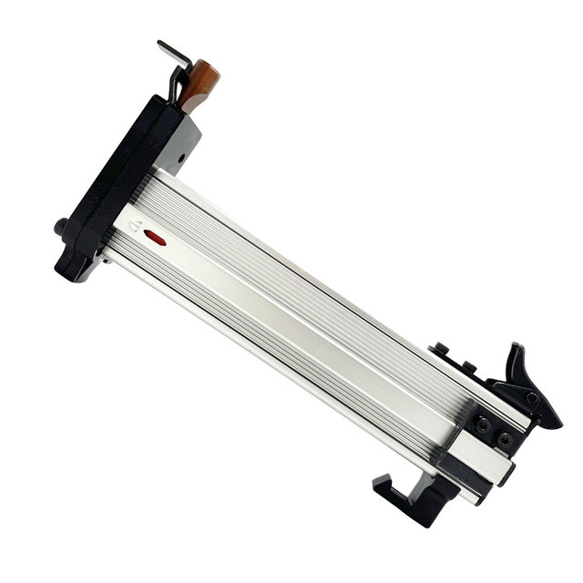 New one-click reset manual nail gun