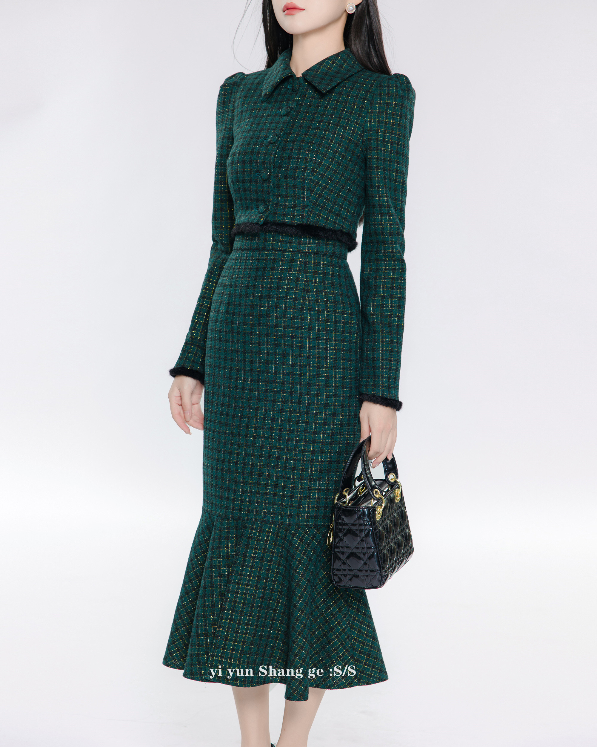 绿色格子小香风套装裙女2023秋季新款减龄洋气短外套半身裙两件套