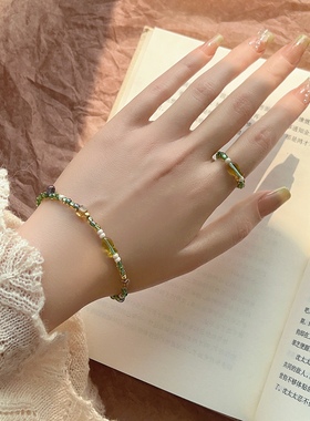 这条小鱼儿在乎呀｜原创复古捷克设计感时尚秋冬串珠手链戒指绿色