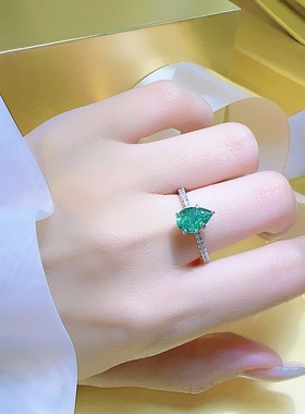 超闪秀气水滴细圈彩钻戒指