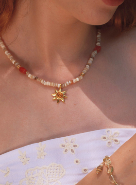 A Ray of Sunlight 自由岛屿系列贝母红玛瑙循环太阳吊坠项链度假