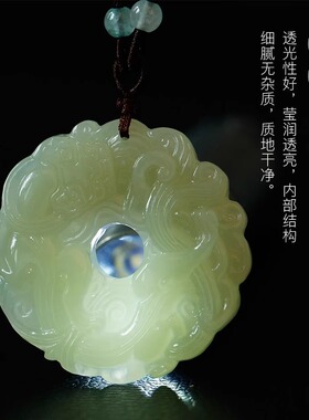 和田玉霸王貔貅吊坠平安扣挂件