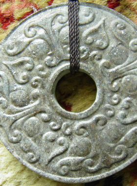 西北非一念之间弟子拜观音石陨石