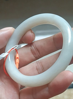 商场撤柜-天然和田玉手镯玉镯 微皮纹 带国家官方证书保真品q96