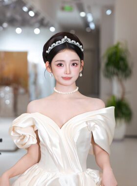 高级感新娘婚纱简约精致珍珠皇冠项链公主耳环结婚晚礼服白纱配饰