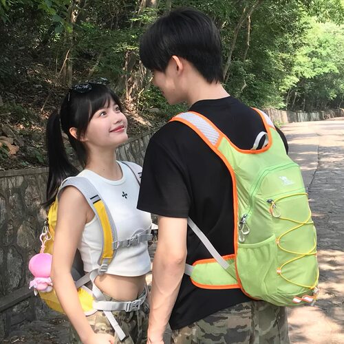 骆驼蜜蜂包登山包女轻便双肩包户外轻量化徒步爬山骑行小背包 - 图1