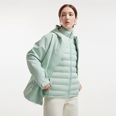 骆驼女装羽绒服冲锋衣三合一2025冬季新款夹克休闲外套女防风防水