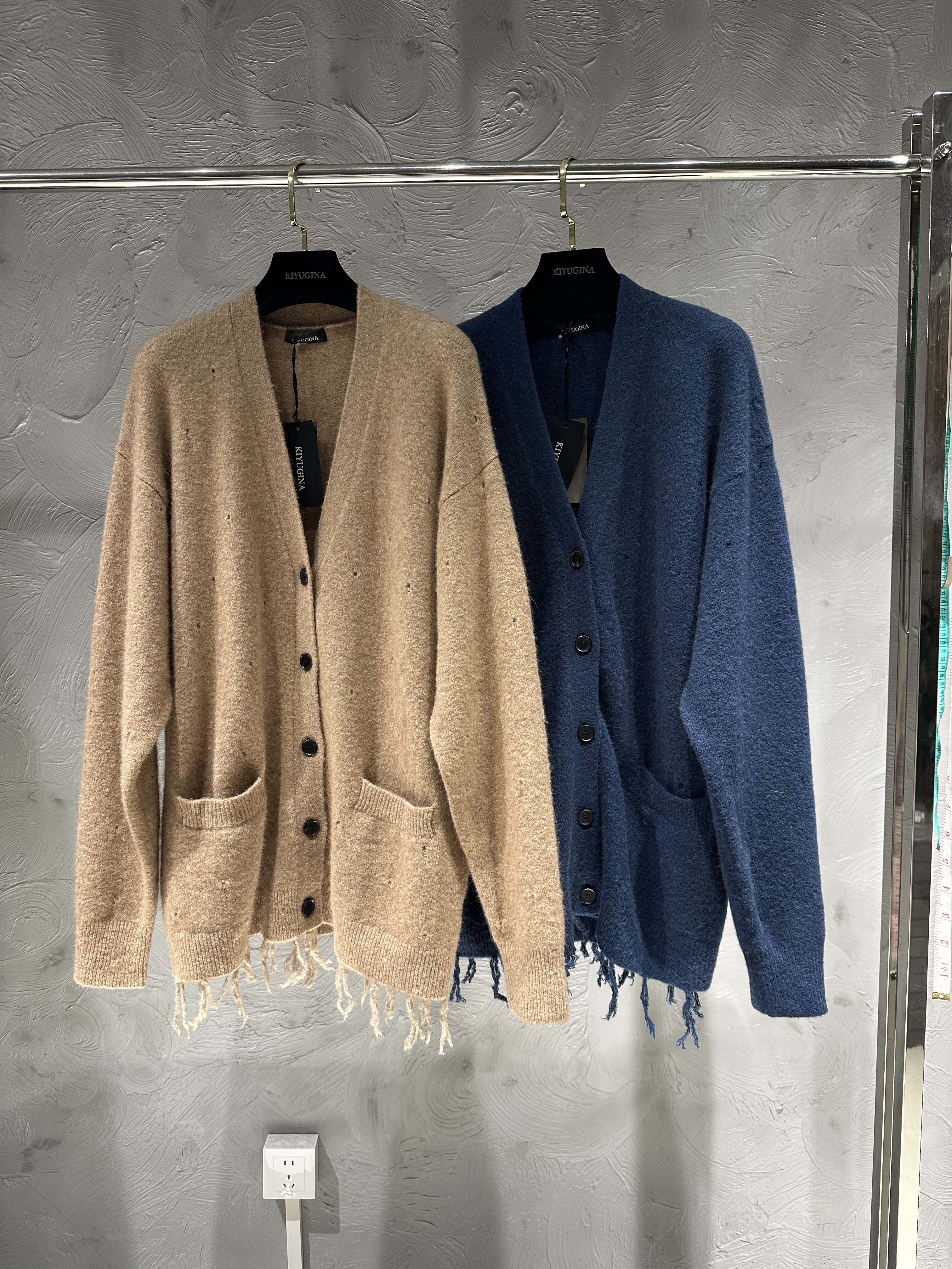 微默契正品K牌KIYUGINA破洞做旧老钱风宽松针织开衫短外套 - 图2