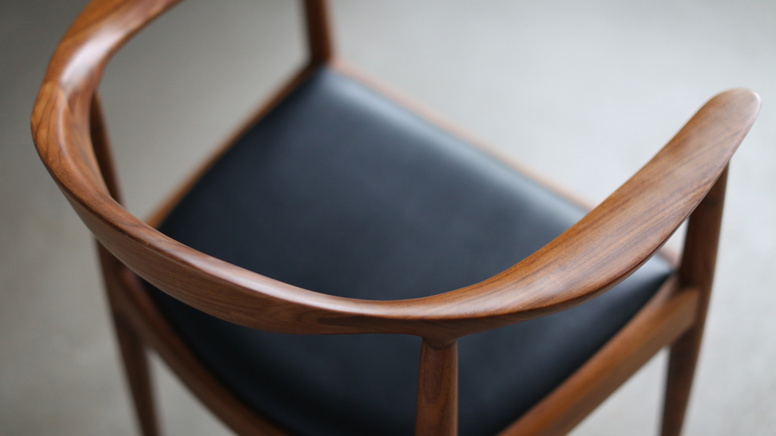  Presidential chair