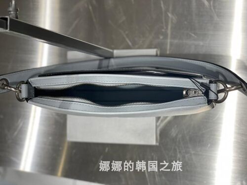 韩国直邮 CK Jeans凯文克莱 23春女手提腋下包拉链单肩包DH3348 - 图2