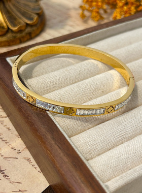 欧美跨境通体钛钢不掉四叶草锆石手镯女小众设计轻奢手饰品