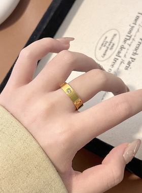 钛钢四叶草戒指女不掉色素圈带钻小众设计百搭食指感情侣对戒