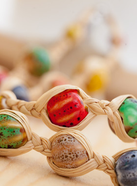 景区地摊货源拉菲草草编纯手工民族饰品陶瓷项链毛衣链星星