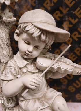 励志摆件看书拉提琴男女孩树脂玻璃钢复古工艺品精致家居装饰品