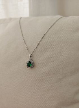 高级轻奢复古祖母绿项链锁骨链饰