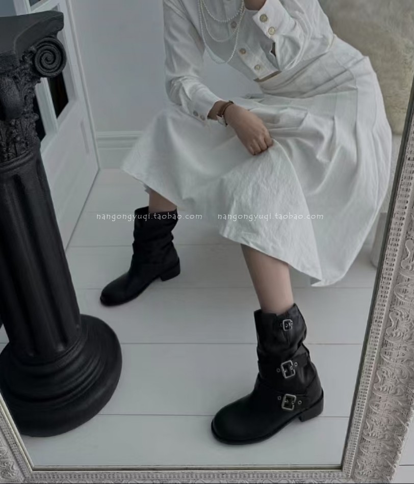 现韩国东大门女鞋24秋新chic休闲软面皮带扣松弛感套筒低跟中筒靴,淘宝优惠券,粉丝福利购,淘宝优惠卷