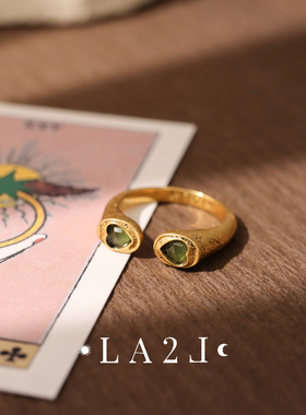 法国LA2L正品 古典神秘爱心浪漫设计复古做旧橄榄石榴石开口戒指